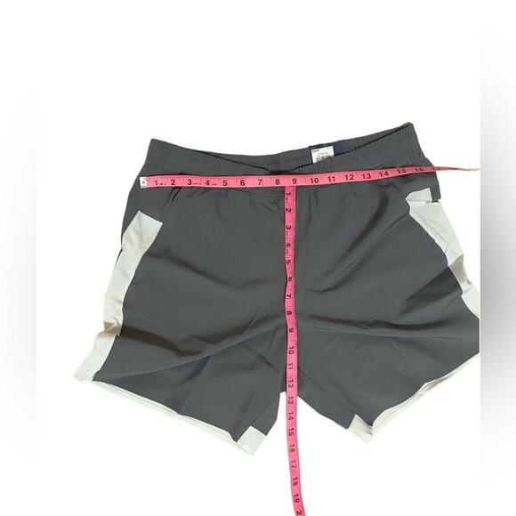 Tek Gear NWT mid rise ladies shorts M - Picture 6 of 6